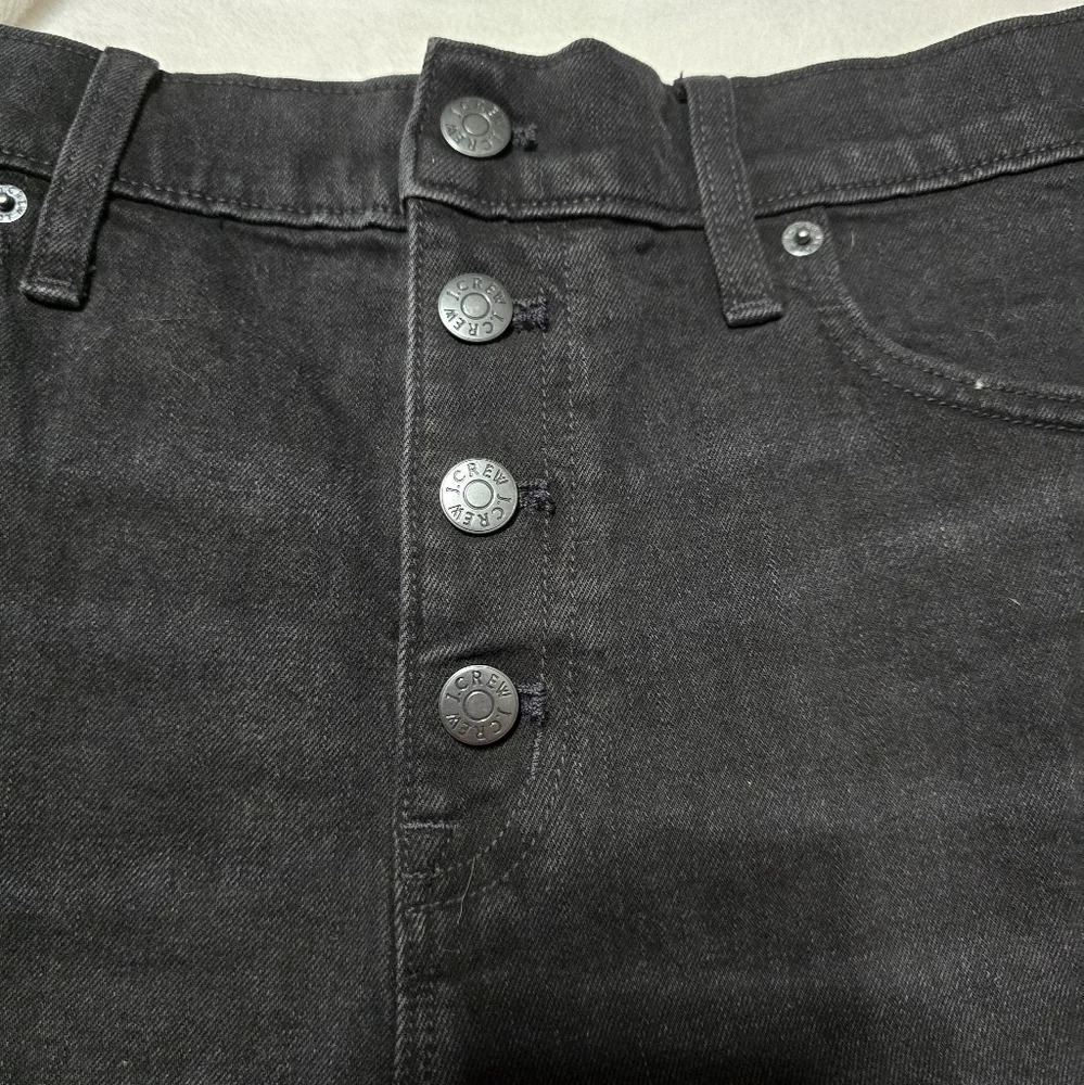 NWT J. Crew Factory Button Fly Black Wash Jean Shorts, Raw Cuffed Hem, Size 29. - Picture 5 of 9